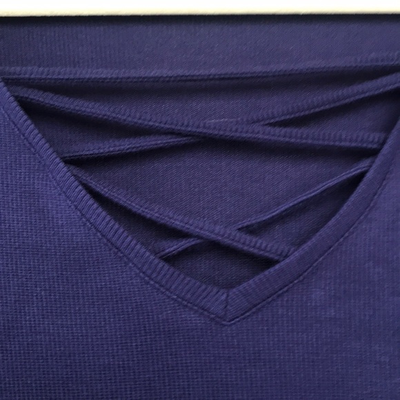 Top - Picture 2 of 2